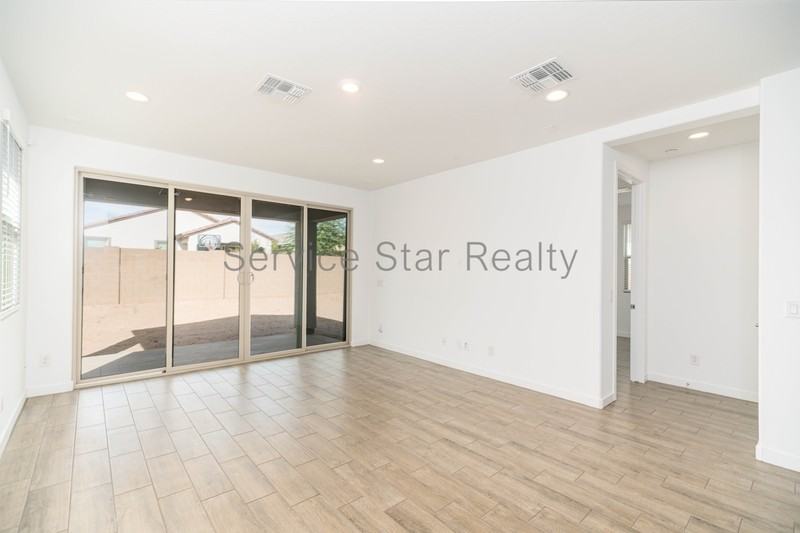 9156 West Roma Avenue - Photo 6 of 23