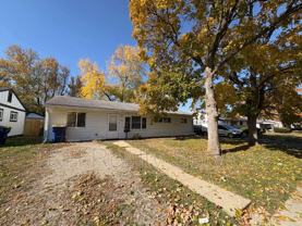 4908 N Kenyon Dr - Photo 1 of 1