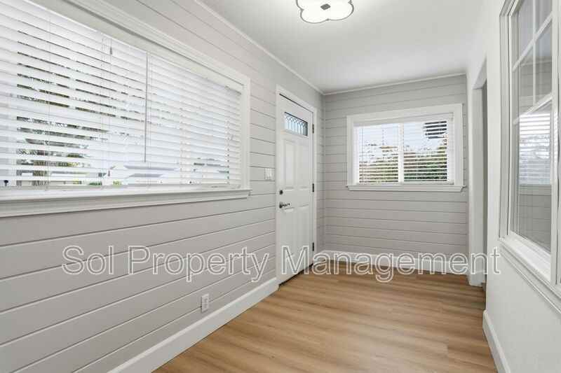 2625 Howe St - Photo 6 of 33