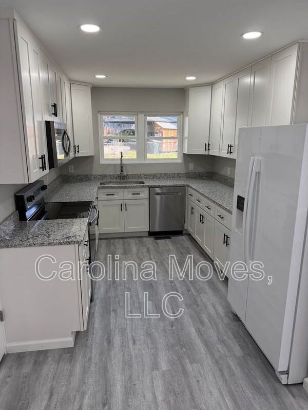 135 Regent Street - Photo 4 of 18