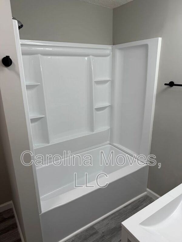 135 Regent Street - Photo 7 of 18