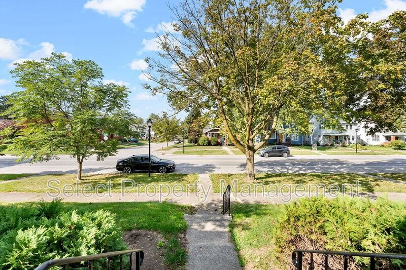 1202 N Anthony Blvd - Photo 3 of 27