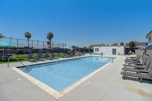 featured image of 325 E Bradley Ave