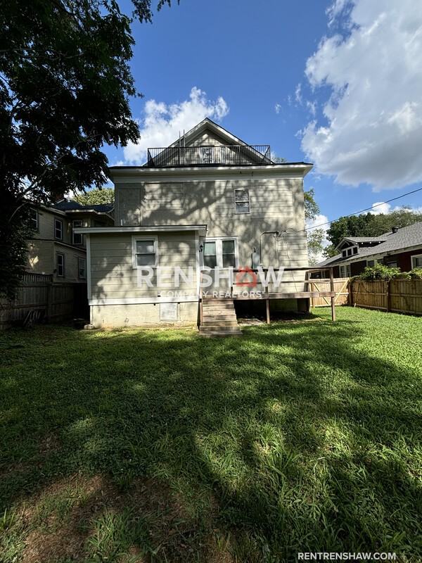 59 N Willett St - Photo 2 of 50