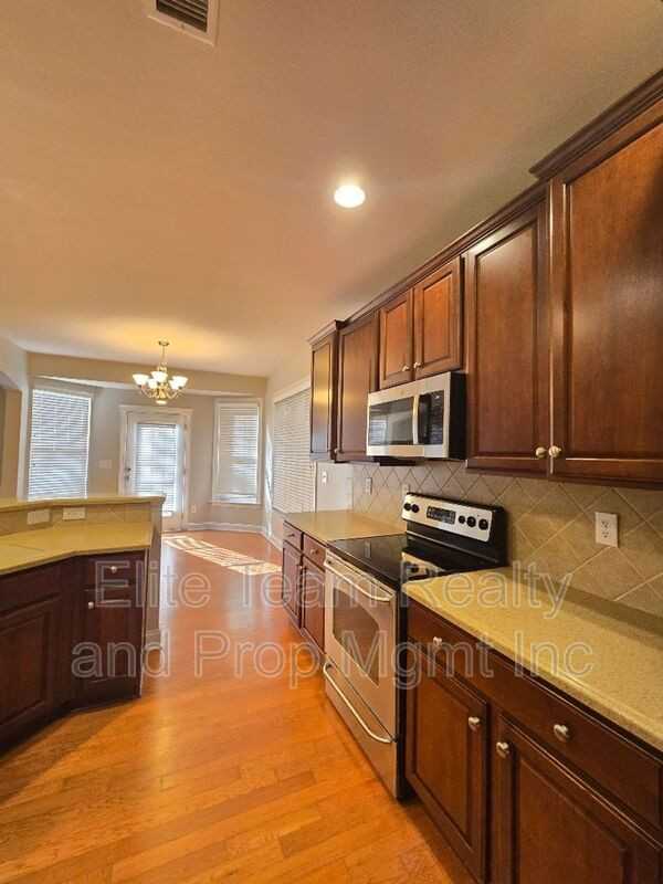 1188 Stonedown Ln - Photo 2 of 19