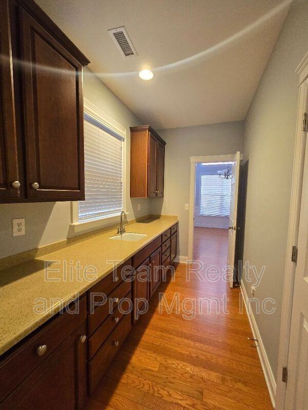 1188 Stonedown Ln - Photo 5 of 19