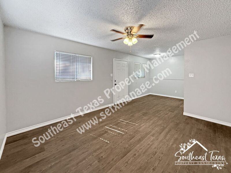 427 Pinchback Rd - Photo 4 of 8