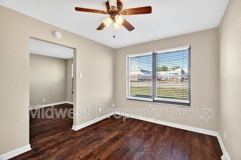 9204 Lackland Rd #1 - Photo 7 of 15