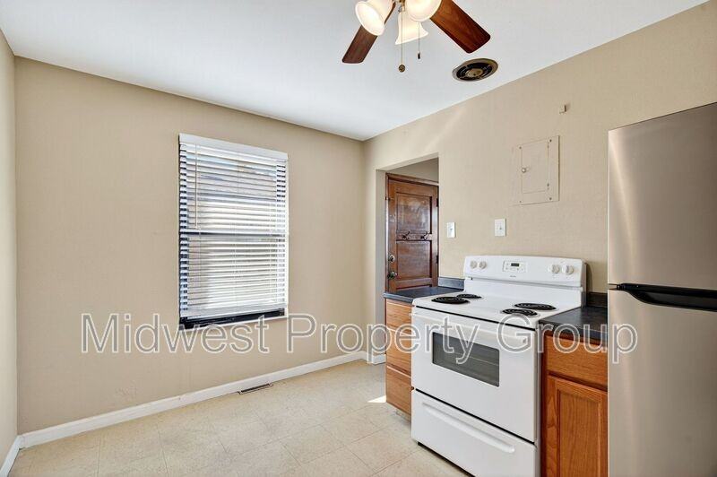 9204 Lackland Rd #1 - Photo 3 of 15