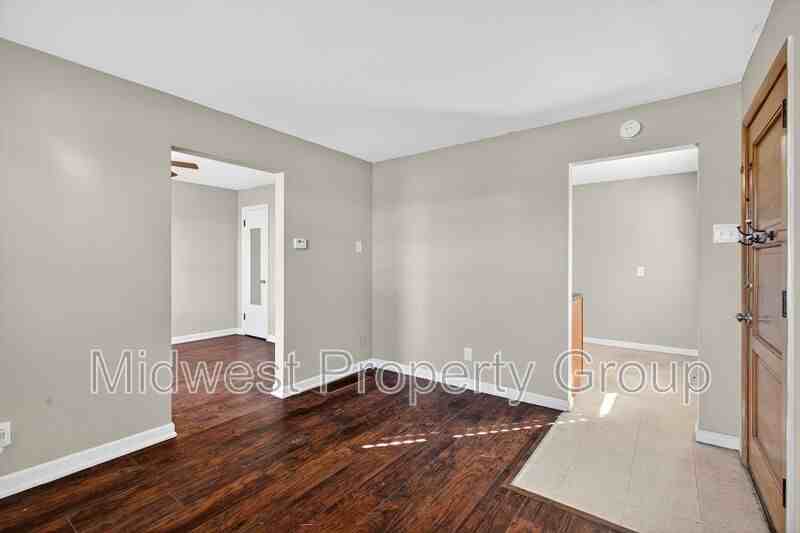 9204 Lackland Rd #1 - Photo 4 of 15