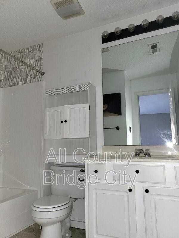 111 Wexford Drive #302 - Photo 6 of 10