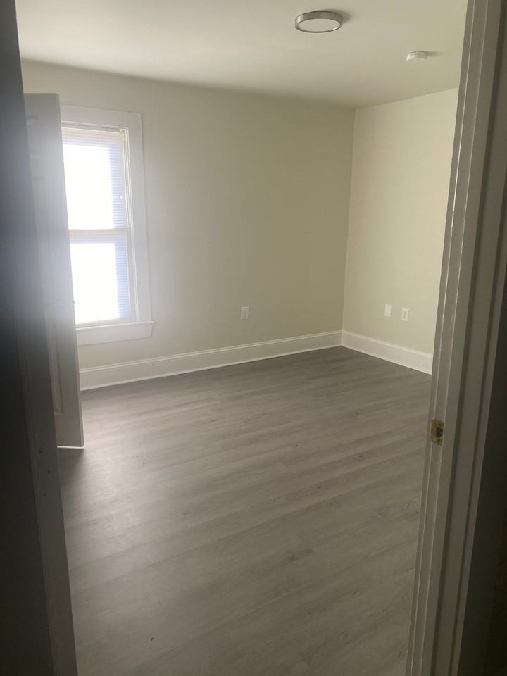 Octagon House Apartments - Photo 6 of 10