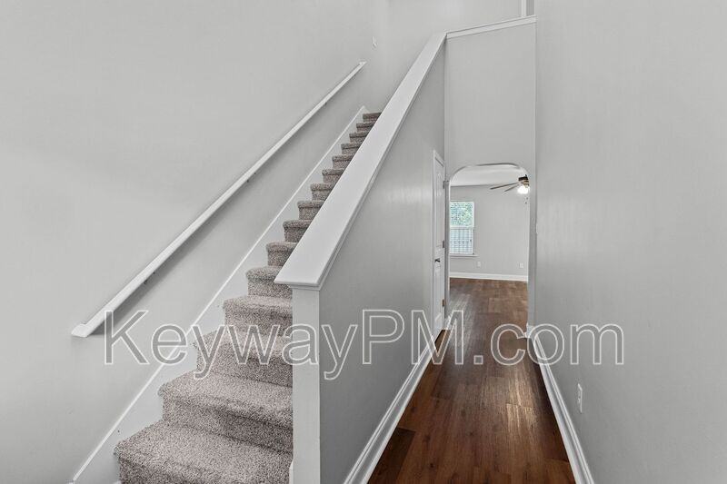 1132 Sierra Lane - Photo 4 of 29