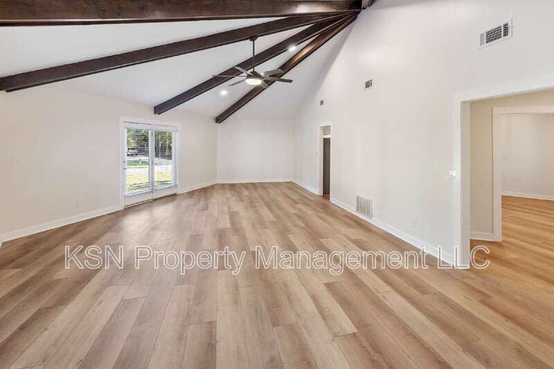 286 Cushing Drive - Photo 7 of 46