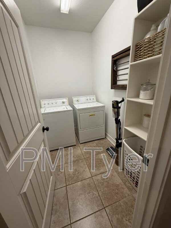 15160 Circle Dr - Photo 7 of 19