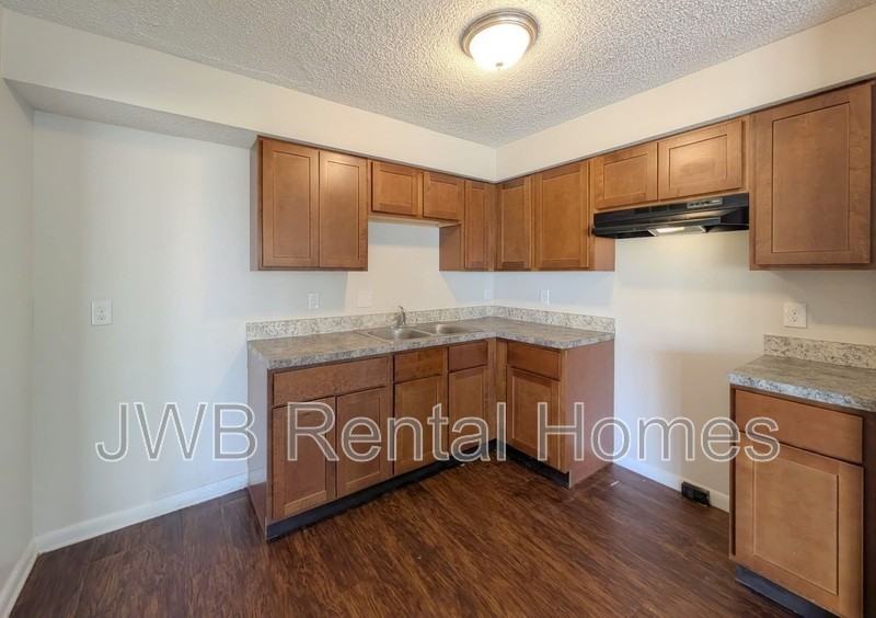 8374 Coralberry Ln - Photo 2 of 14