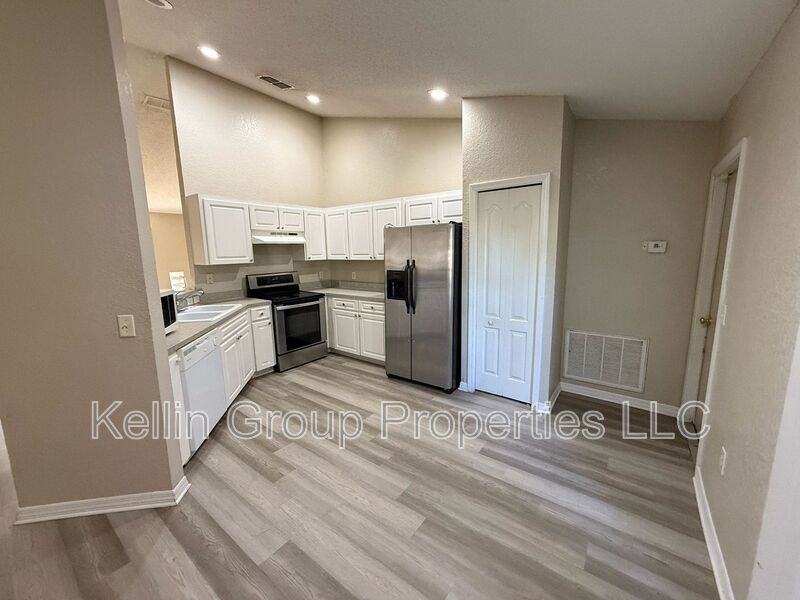 1145 View Pointe Cir - Photo 5 of 26