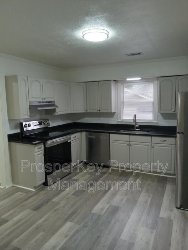 5710 August Ave - Photo 4 of 15