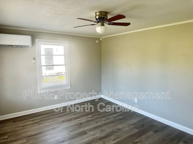 504A Moore Dr - Photo 4 of 27