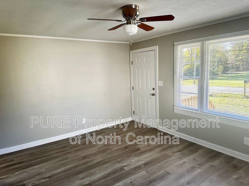 504A Moore Dr - Photo 6 of 27