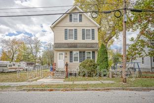 121 Oak St - Photo 1 of 1