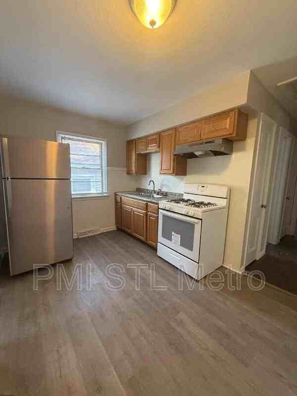 156 Fermo Ave - Photo 4 of 7