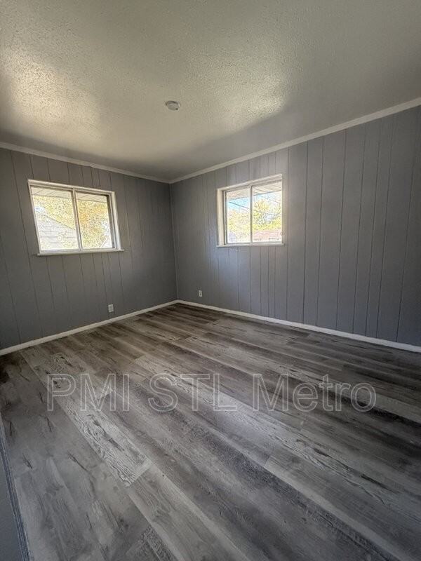 10816 Spring Garden Dr - Photo 5 of 11