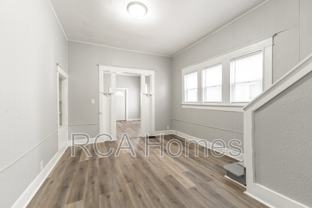 2427 N Kenwood Ave - Photo 1 of 1