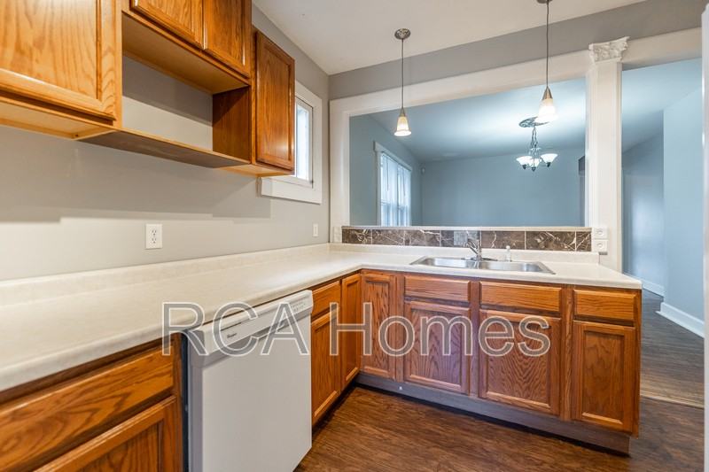 2437 N Pennsylvania St - Photo 5 of 15