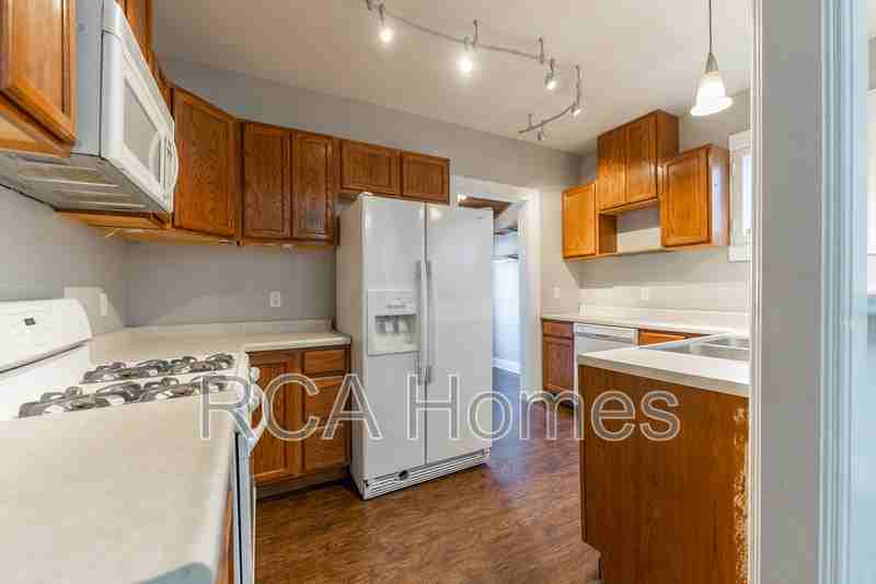 2437 N Pennsylvania St - Photo 6 of 15