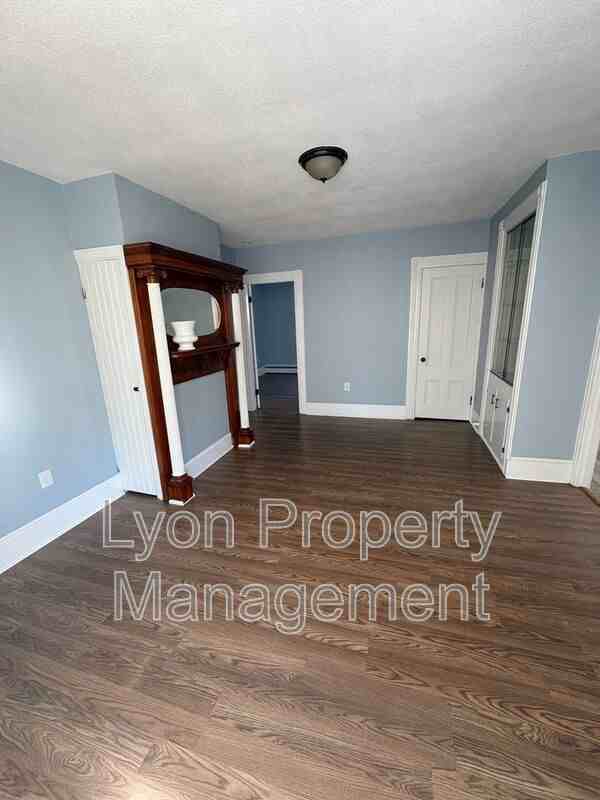 120 Summit St #1stFL - Photo 6 of 15