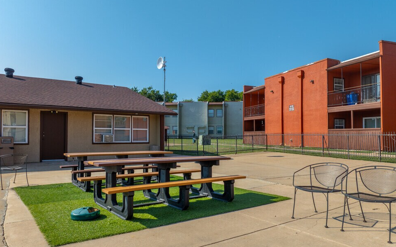 Sunset Villa - Photo 4 of 4