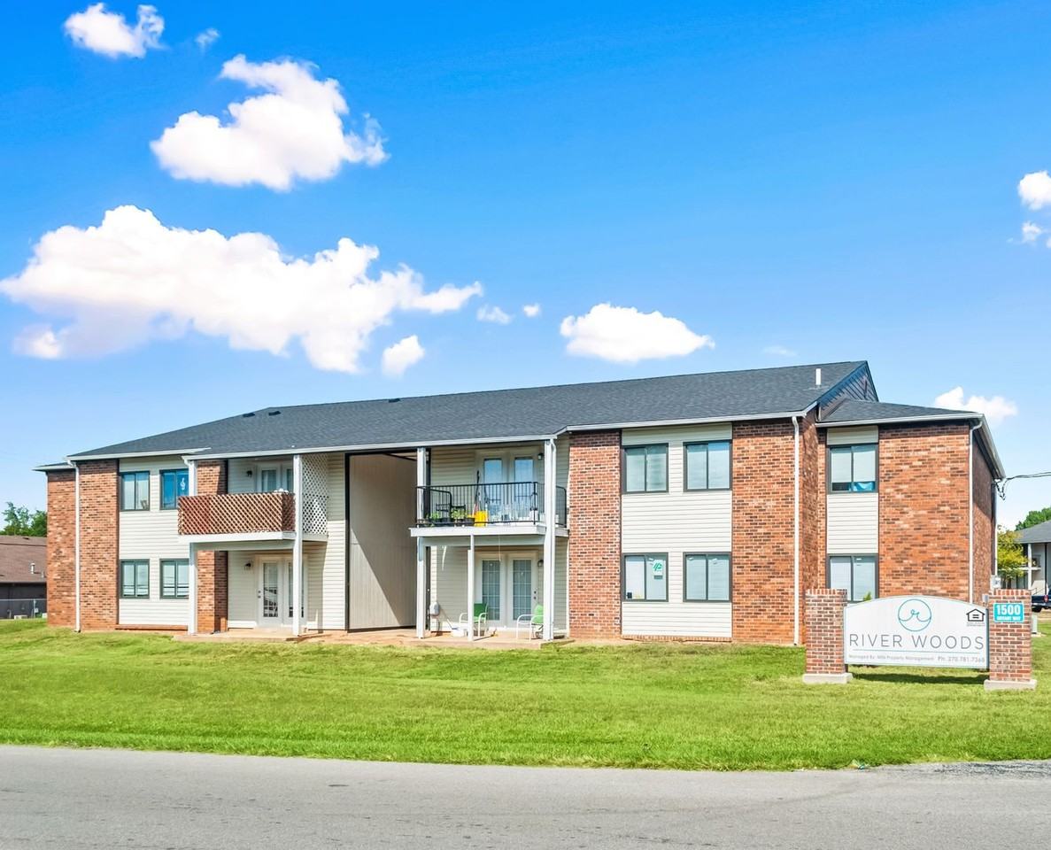 River Woods Apartments - Photo 5 of 14