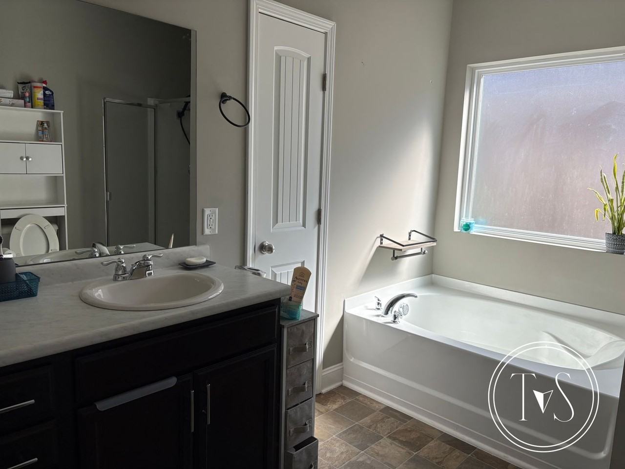 244 Grayson Ave - Photo 5 of 11