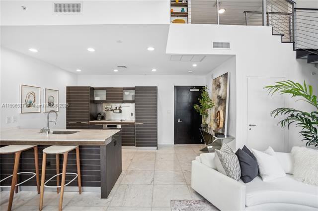 200 Biscayne Blvd #1403 - Photo 7 of 31