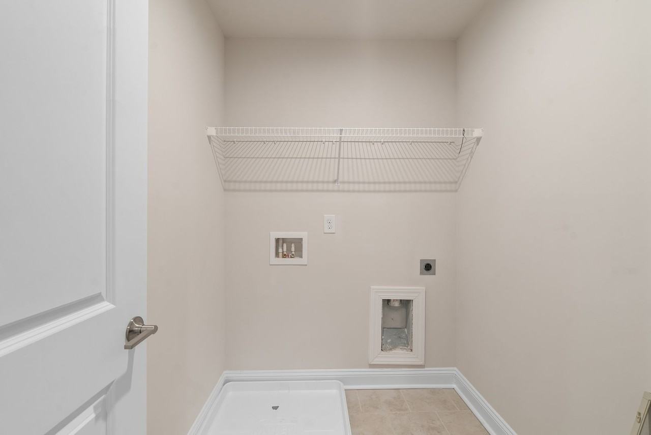 2567 Clairebrooke Point #1 - Photo 6 of 31