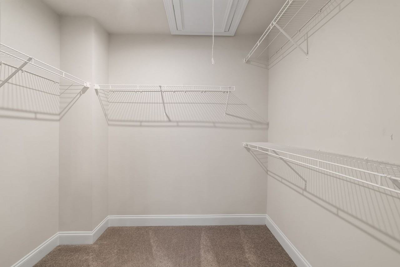 2567 Clairebrooke Point #1 - Photo 7 of 31