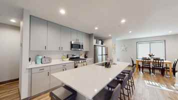 featured image of 716 12th Ave Se