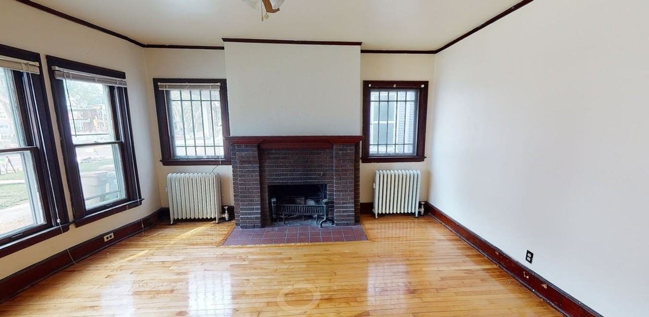 515 W Washington Ave - Photo 4 of 19