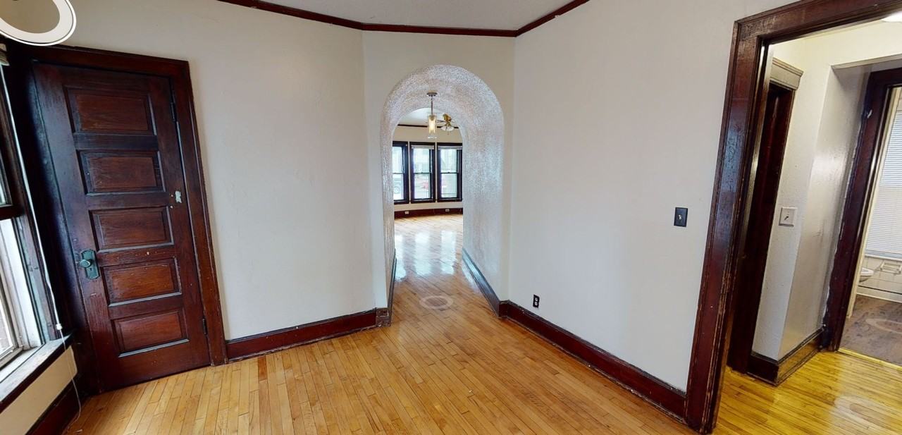 515 W Washington Ave - Photo 5 of 19
