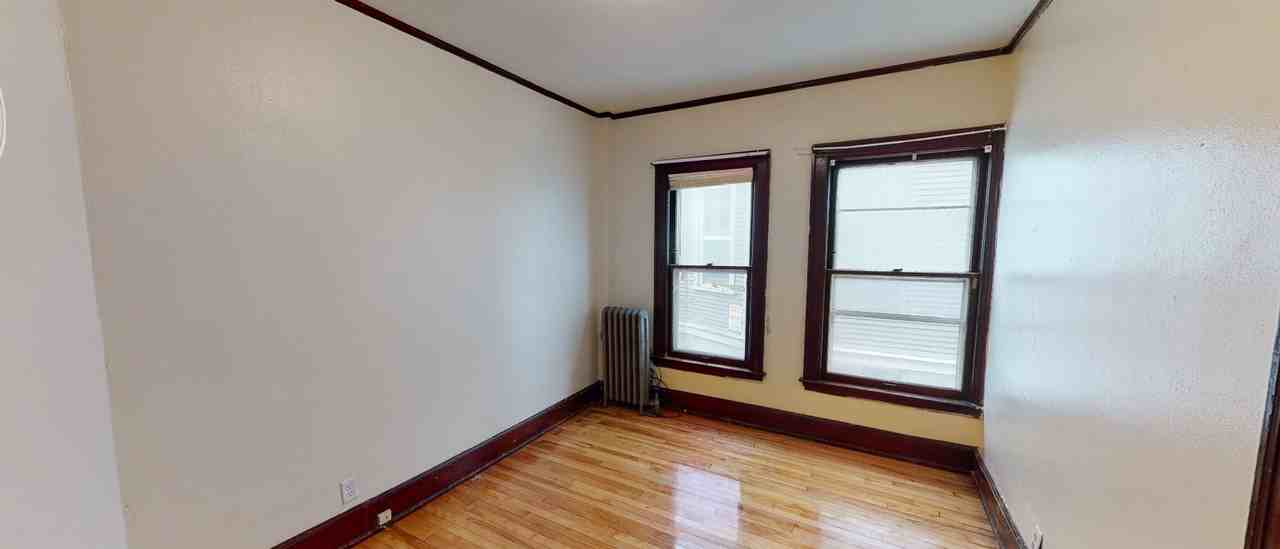 515 W Washington Ave - Photo 7 of 19