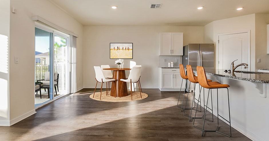 Kinsman Pointe - Photo 3 of 26