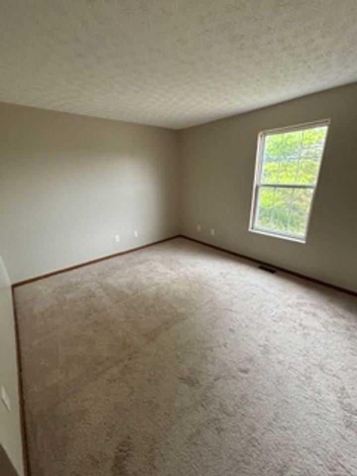 5685 Barney Ln - Photo 2 of 9