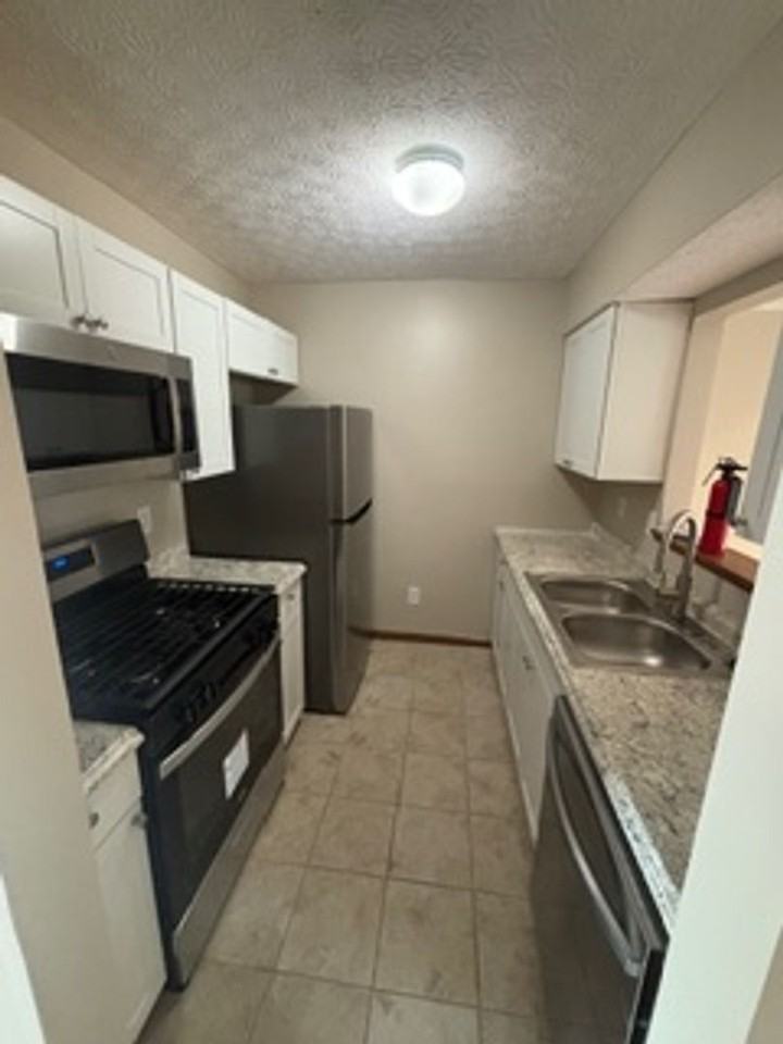 5685 Barney Ln - Photo 3 of 9