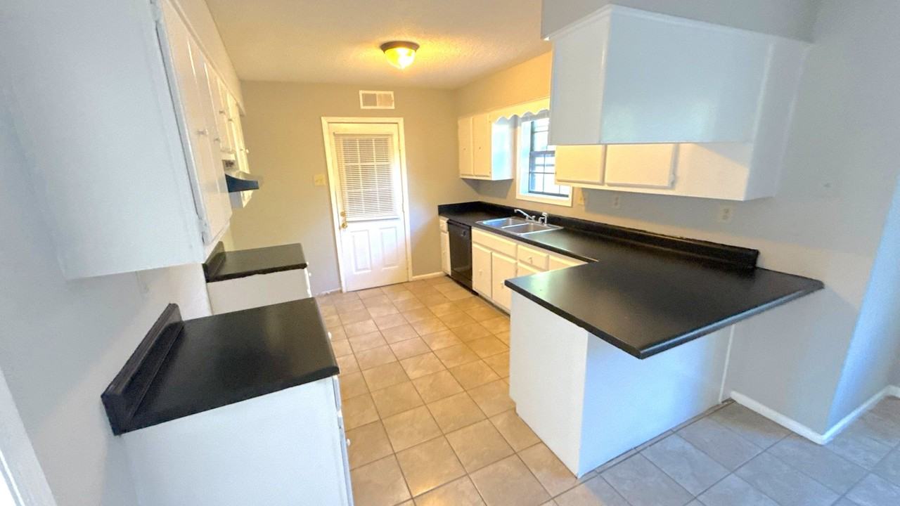 5144 Country View Lane - Photo 2 of 16