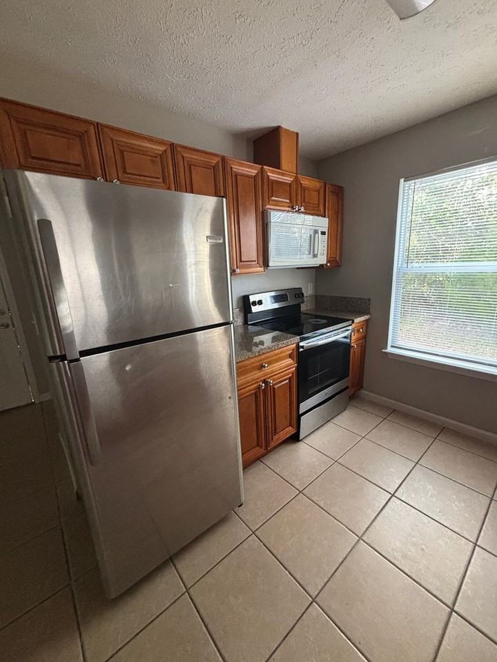 754 Sherman Avenue #B - Photo 2 of 14