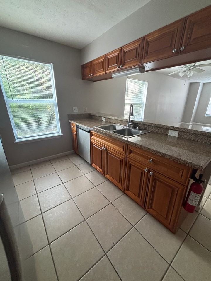 754 Sherman Avenue #B - Photo 3 of 14