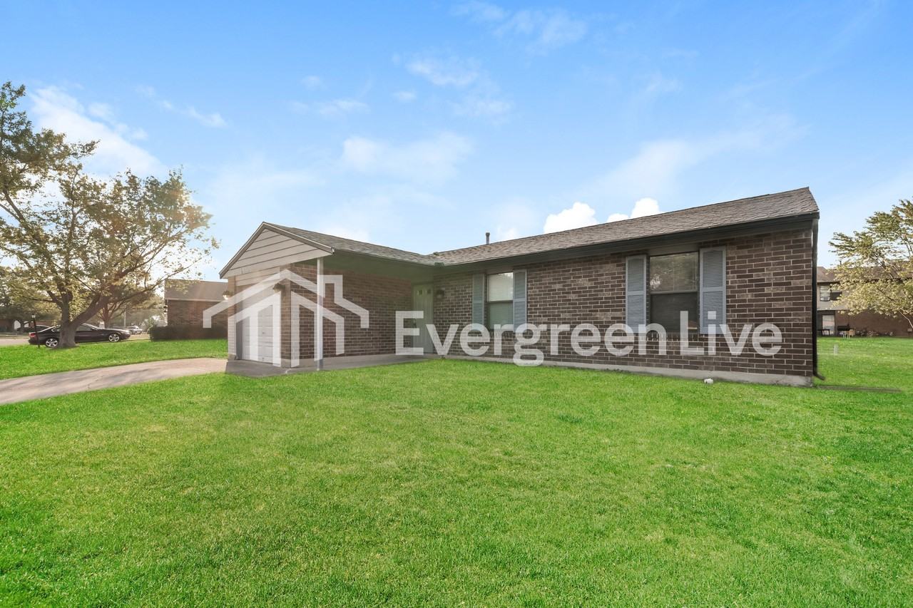 6348 Rolling Glen Dr - Photo 3 of 14