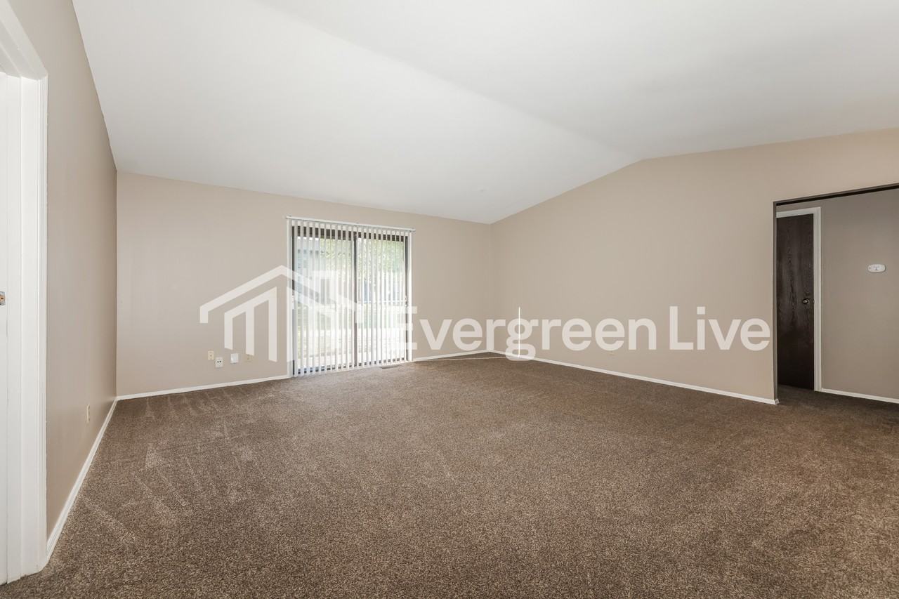 6348 Rolling Glen Dr - Photo 5 of 14