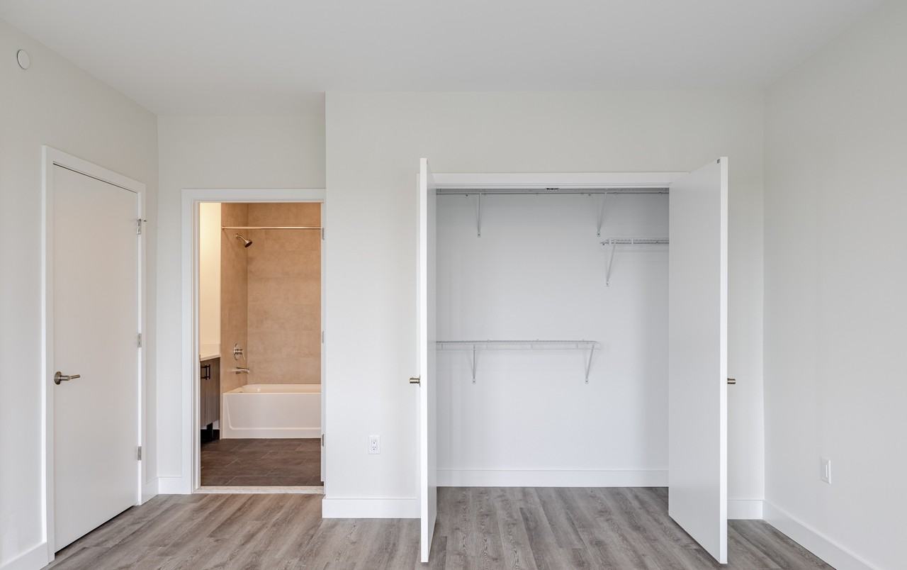 PEEK Reock III Owner Urban Renewal, LLC - Photo 5 of 50